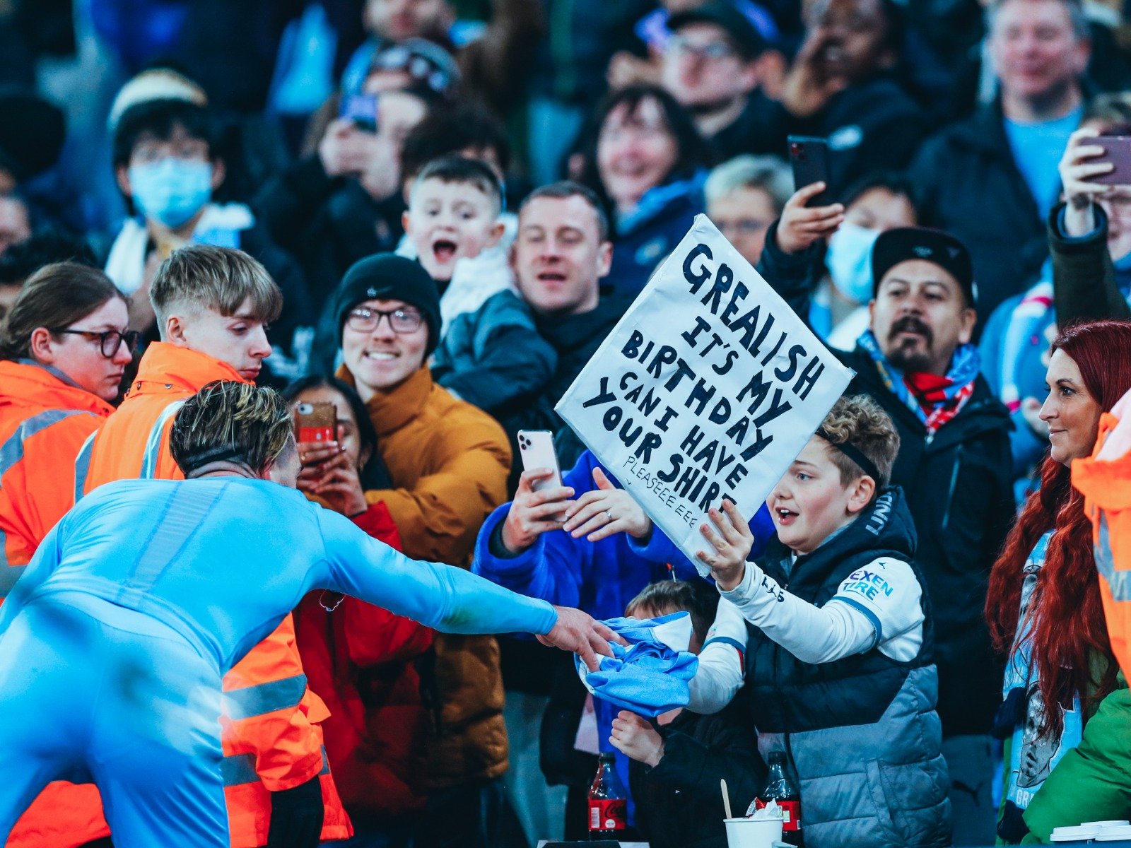 他们迫使对 他们迫使对