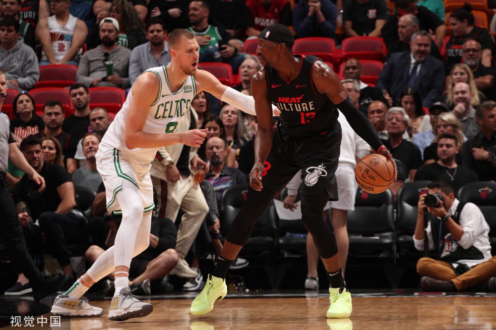 于俱乐部的 于俱乐部的